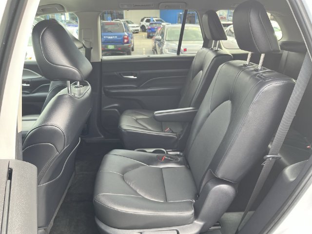 Used 2024 Beige Toyota XLE image 32