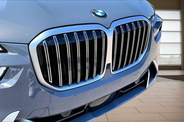 Used 2026 Brown BMW xDrive40i image 27