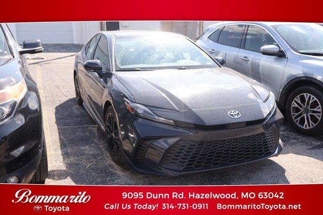 2025 Toyota Camry SE (Natl)