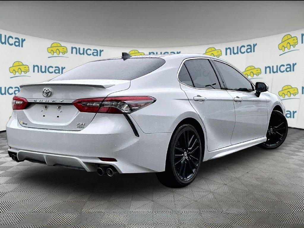 Used 2022 Ice Toyota XSE image 6
