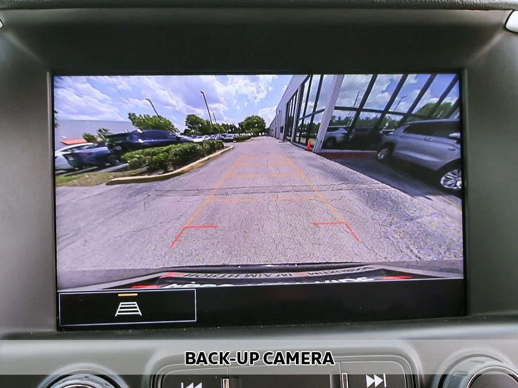 Used 2024 Black GMC SLT image 4