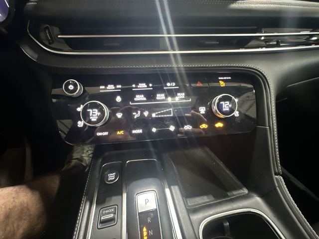 Used 2023 Black INFINITI Sensory image 21