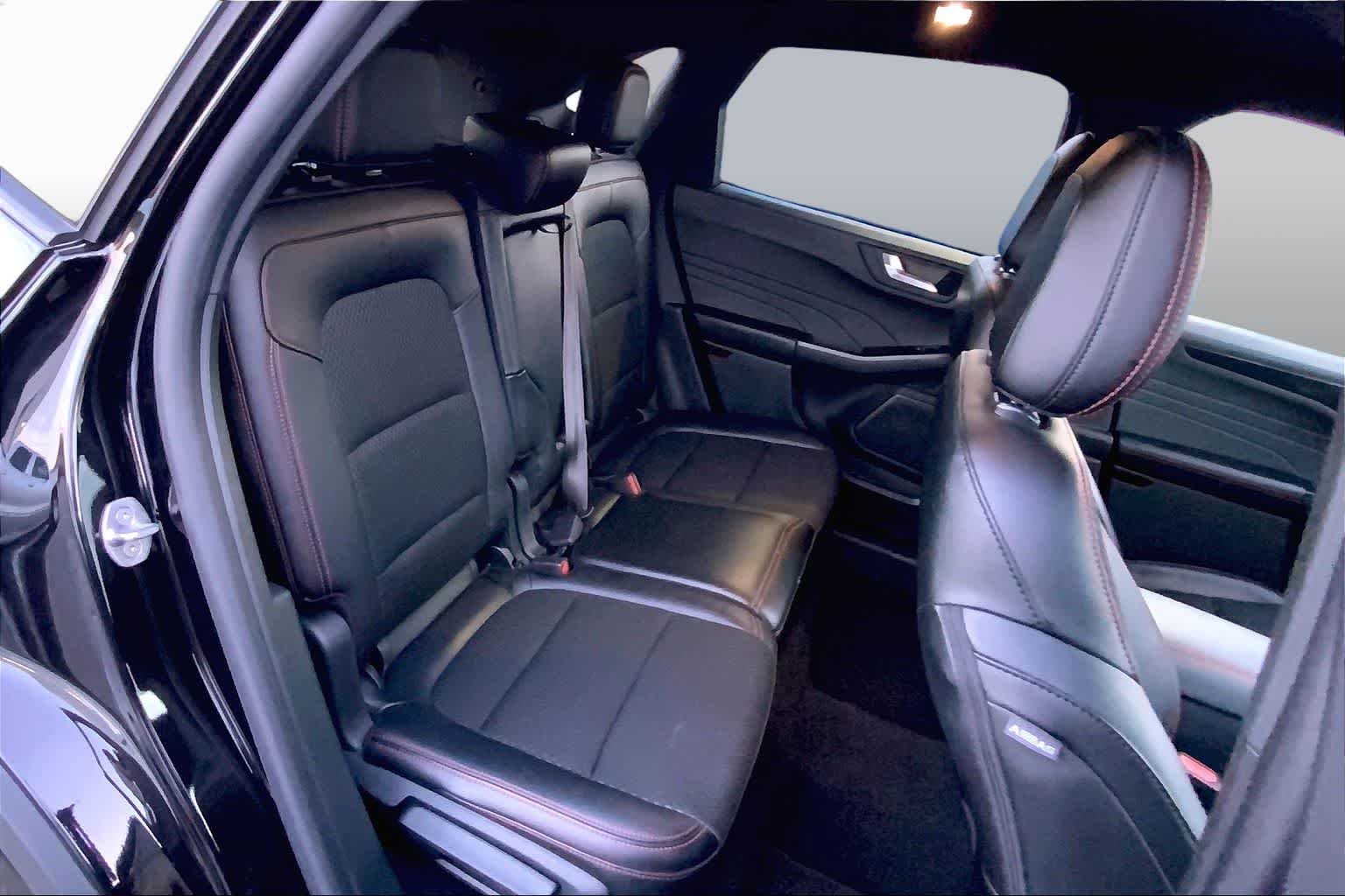 Used 2025 Agate Black Ford ST-Line image 19