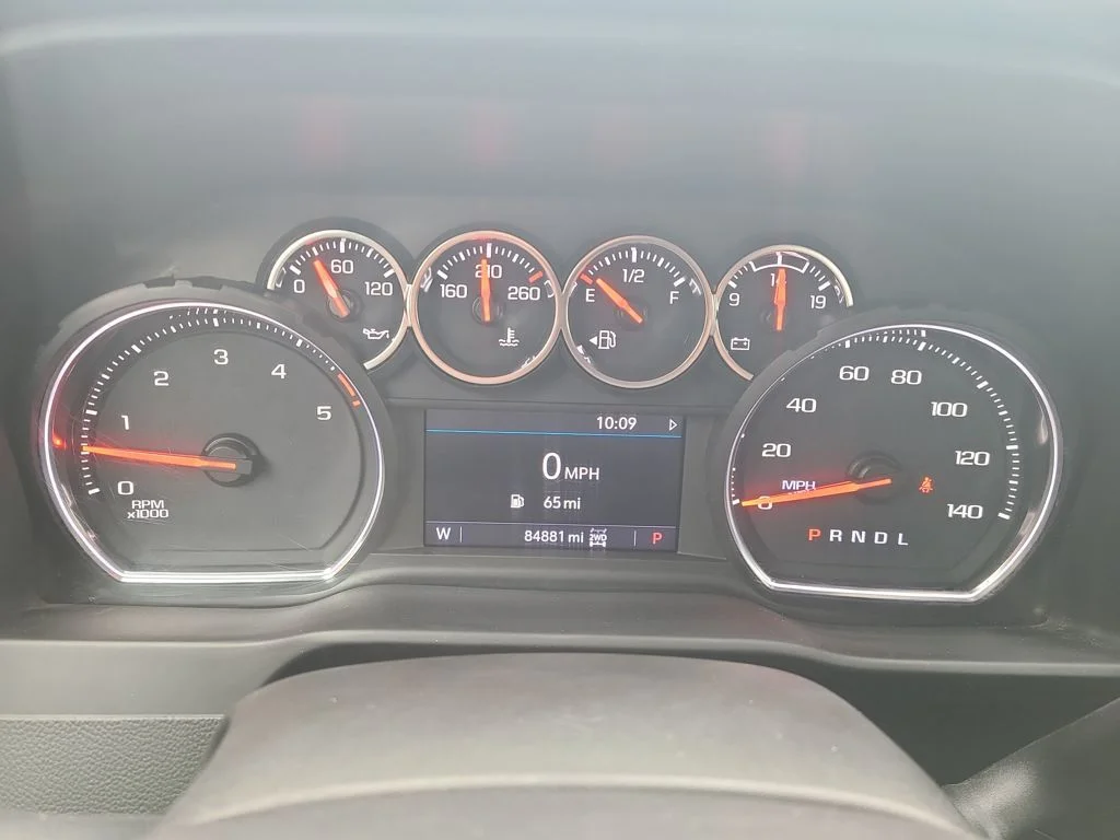 Used 2022 White Chevrolet LTZ image 34