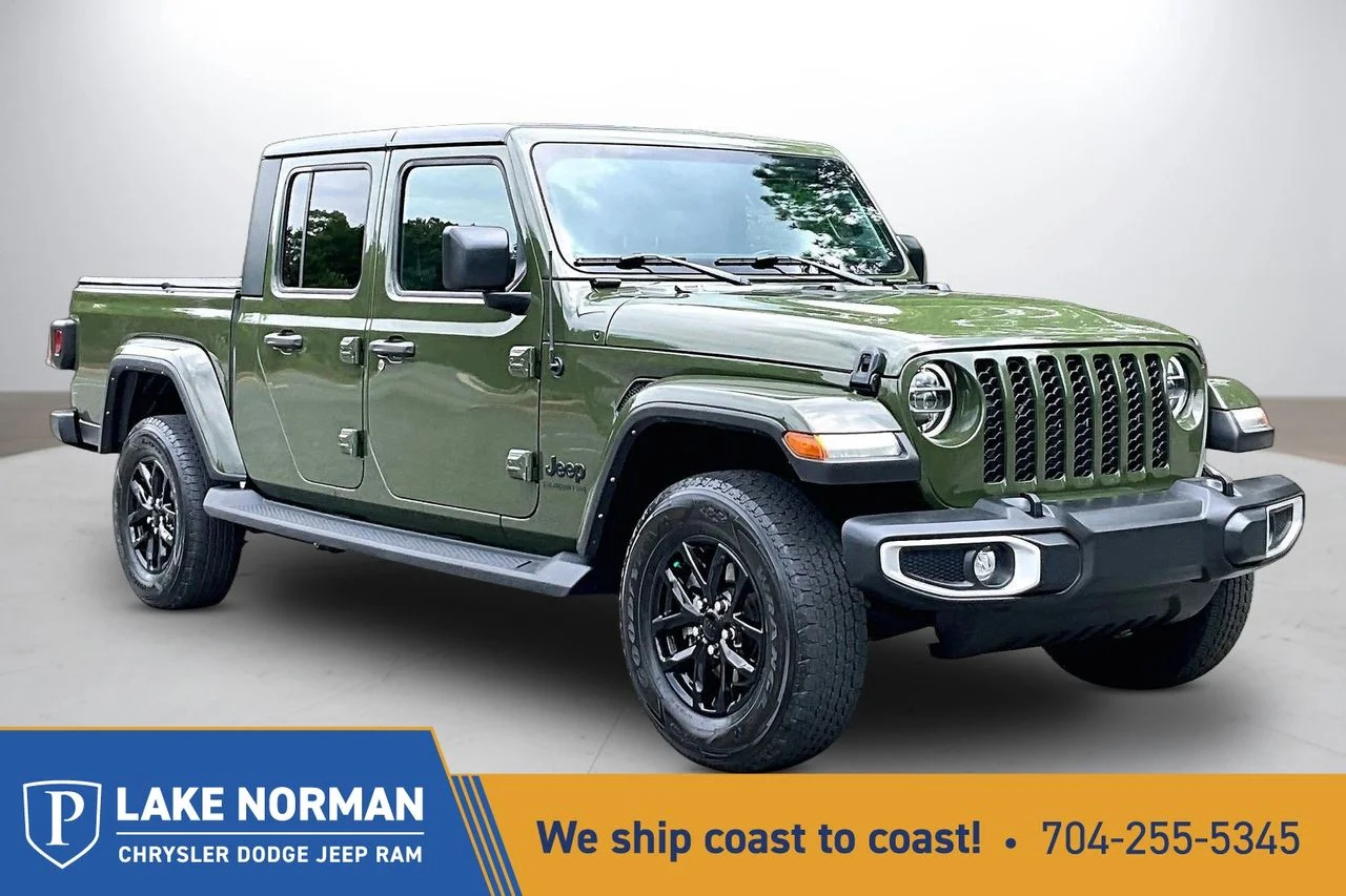 2022 Jeep Gladiator Sport S's photo