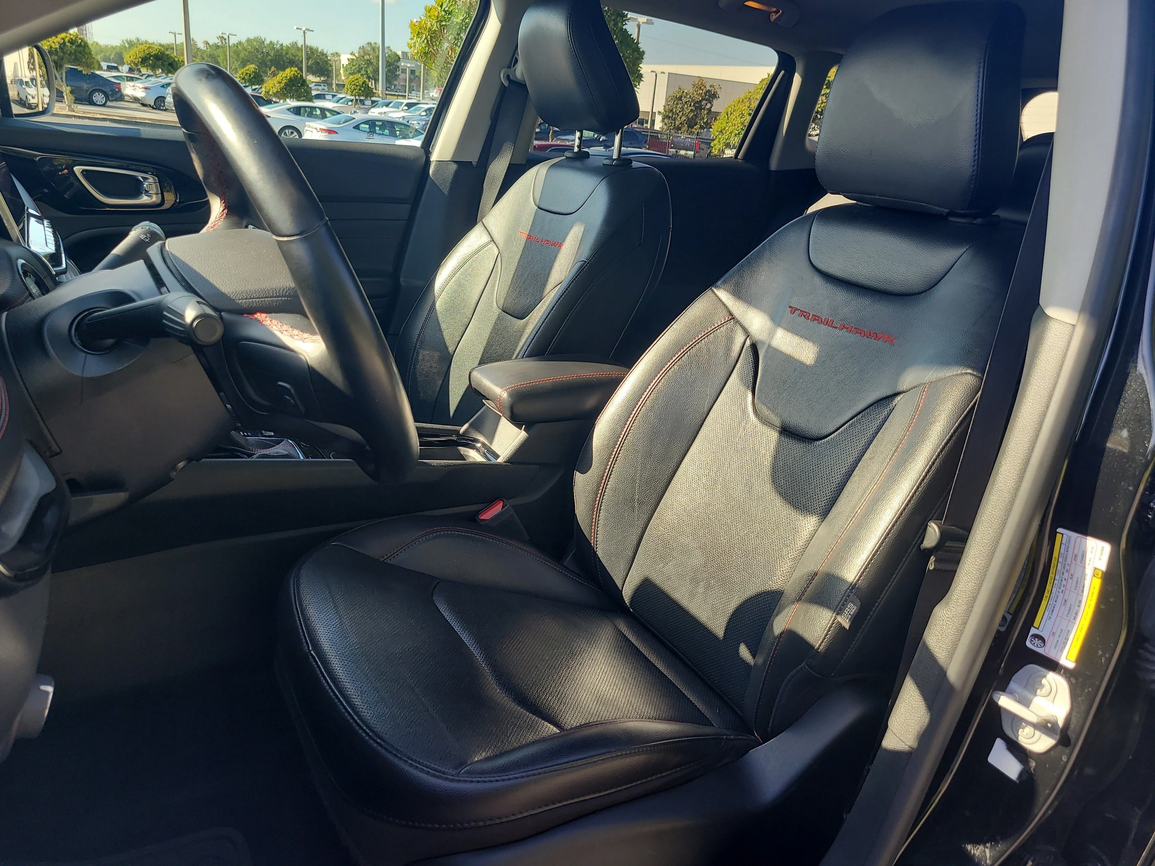 Used 2022 Diamond Black Crystal Pearlcoat Jeep Trailhawk image 20
