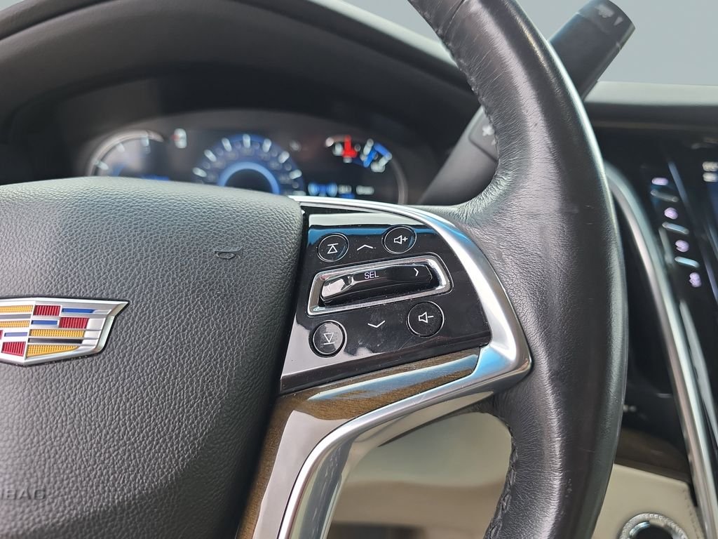 Used 2020 Crystal White Tricoat Cadillac Luxury image 23
