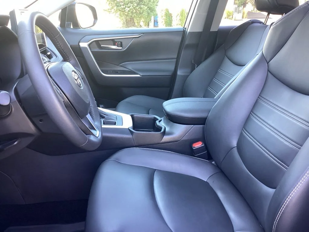 Certified Used 2025 Black Toyota XLE Premium image 5