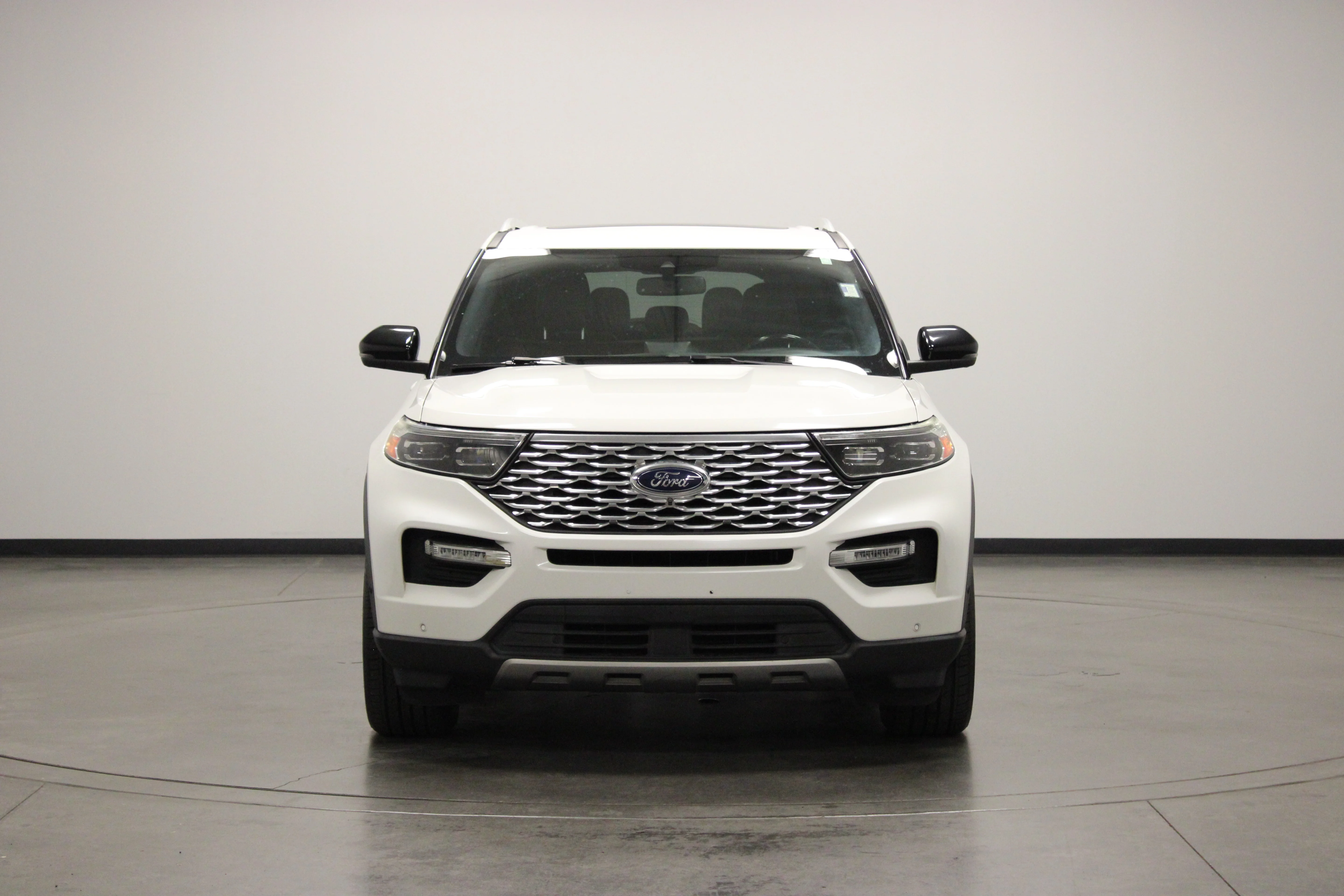Used 2020 Star White Metallic Tri-Coat Ford Platinum image 3