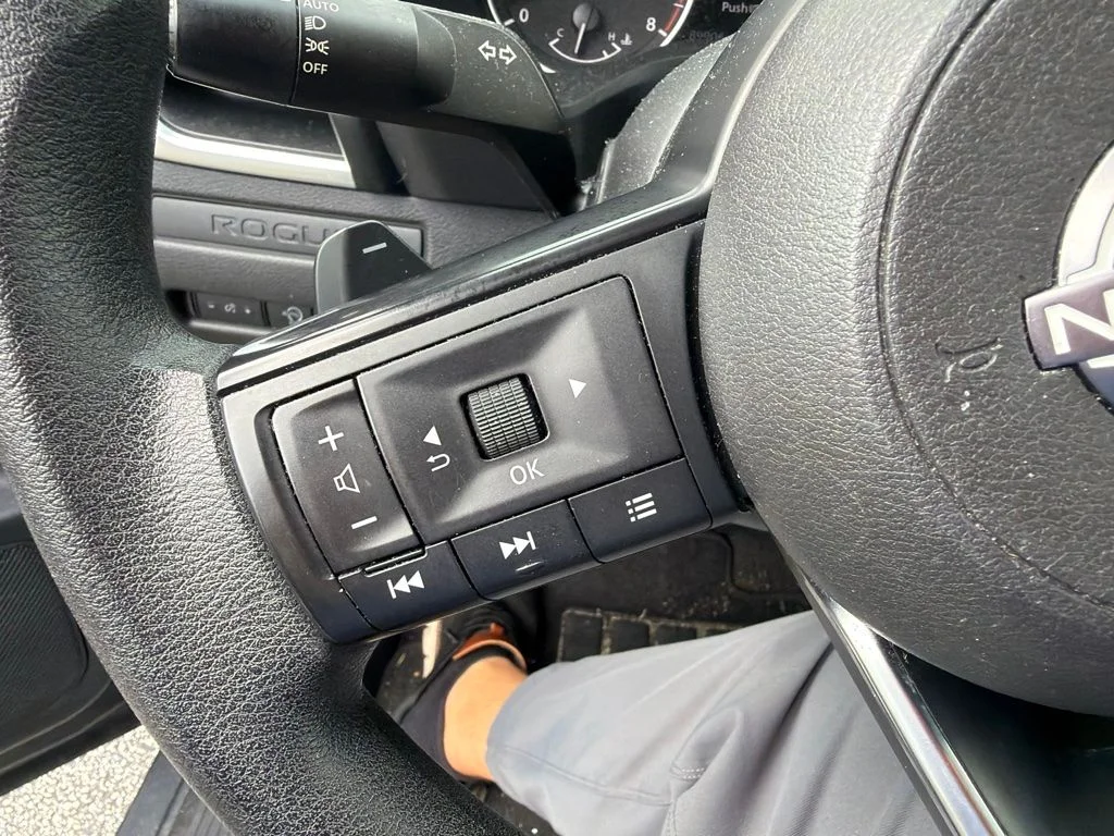 Used 2023 Gray Nissan S image 18