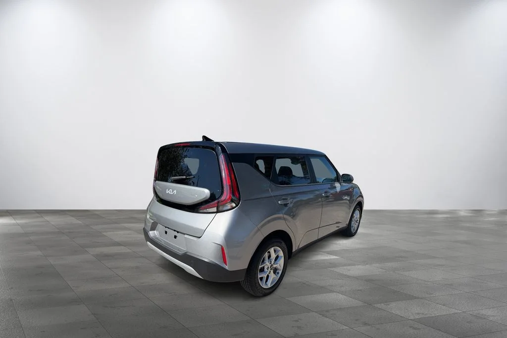 2024 Kia Soul LX - Photo 6