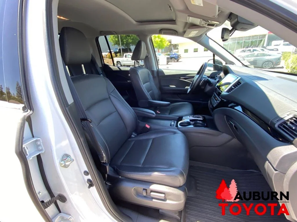 Used 2020 Platinum White Pearl Honda RTL-E image 17