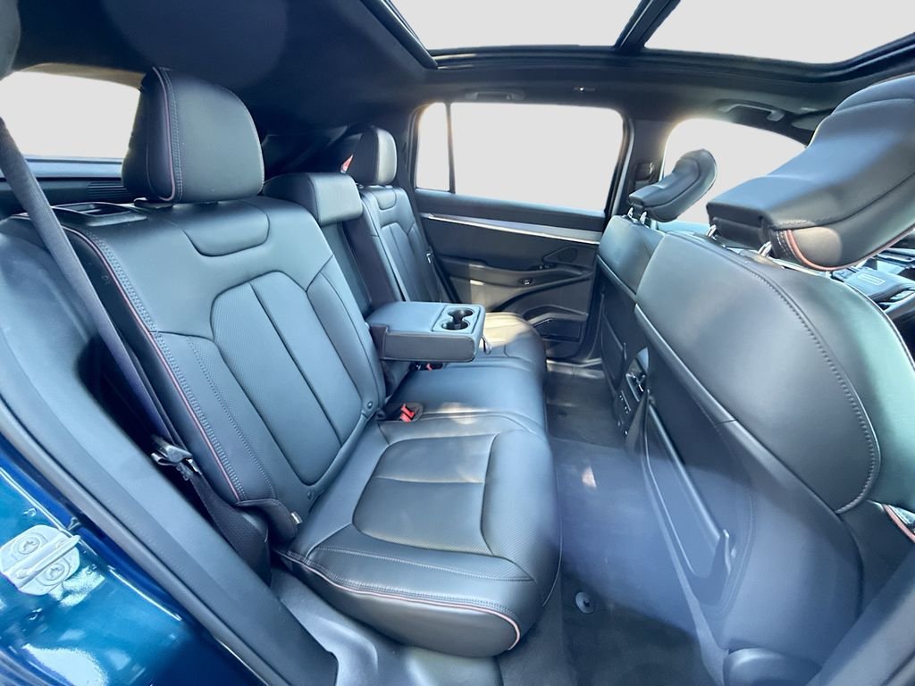 Used 2024 Fathom Blue Pearlcoat Jeep Launch Edition image 29