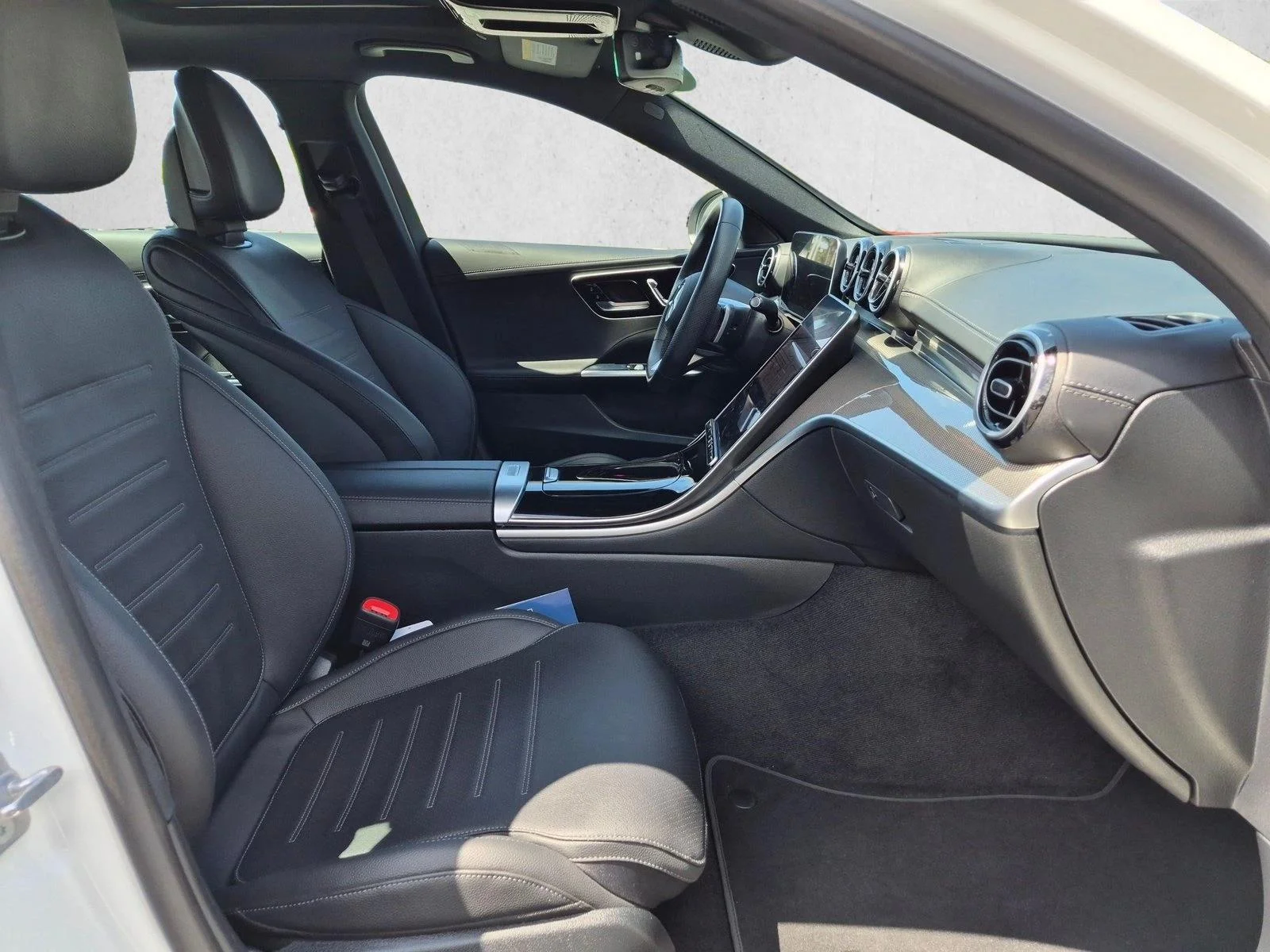 Used 2024 Polar White Mercedes-Benz C 300 image 20
