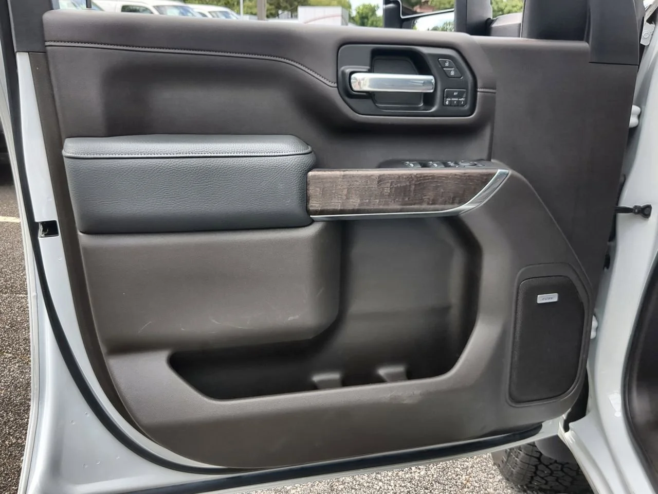 Used 2022 Summit White GMC Denali image 23