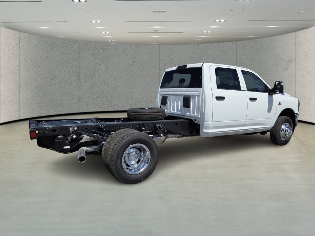 New 2026 Bright White Clear-Coat Exterior Paint RAM Tradesman image 4