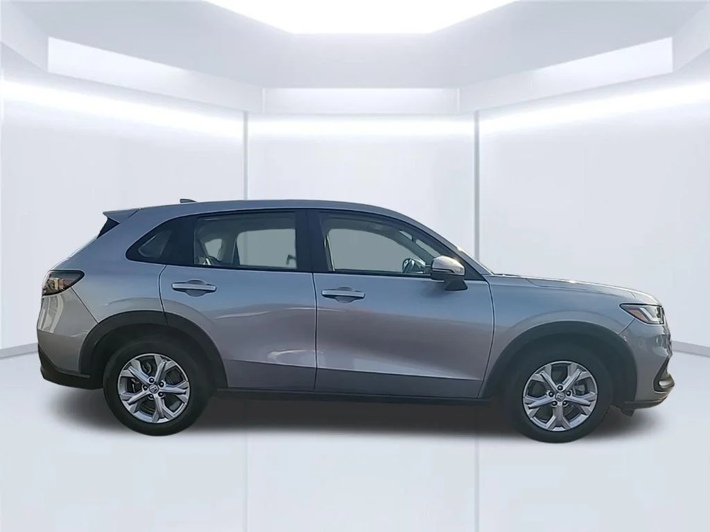 Used 2024  Honda LX image 4