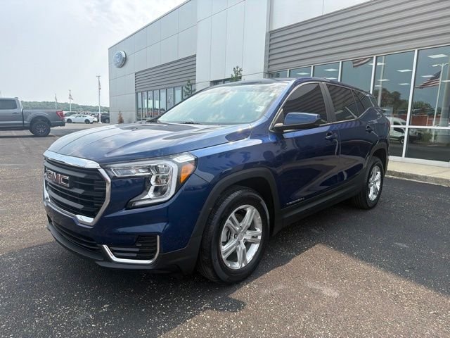 Certified Used 2022 Marine Metallic GMC SLE image 8