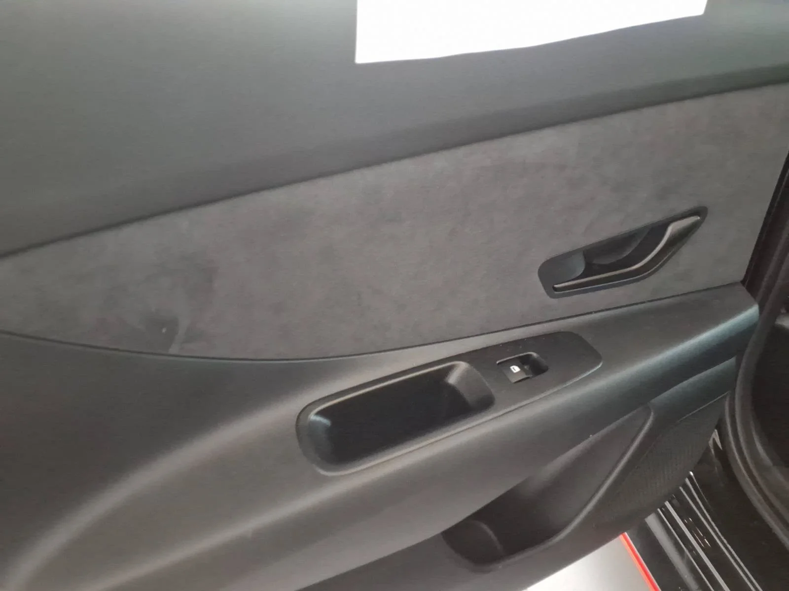Used 2025 Abyss Black Hyundai Base image 15
