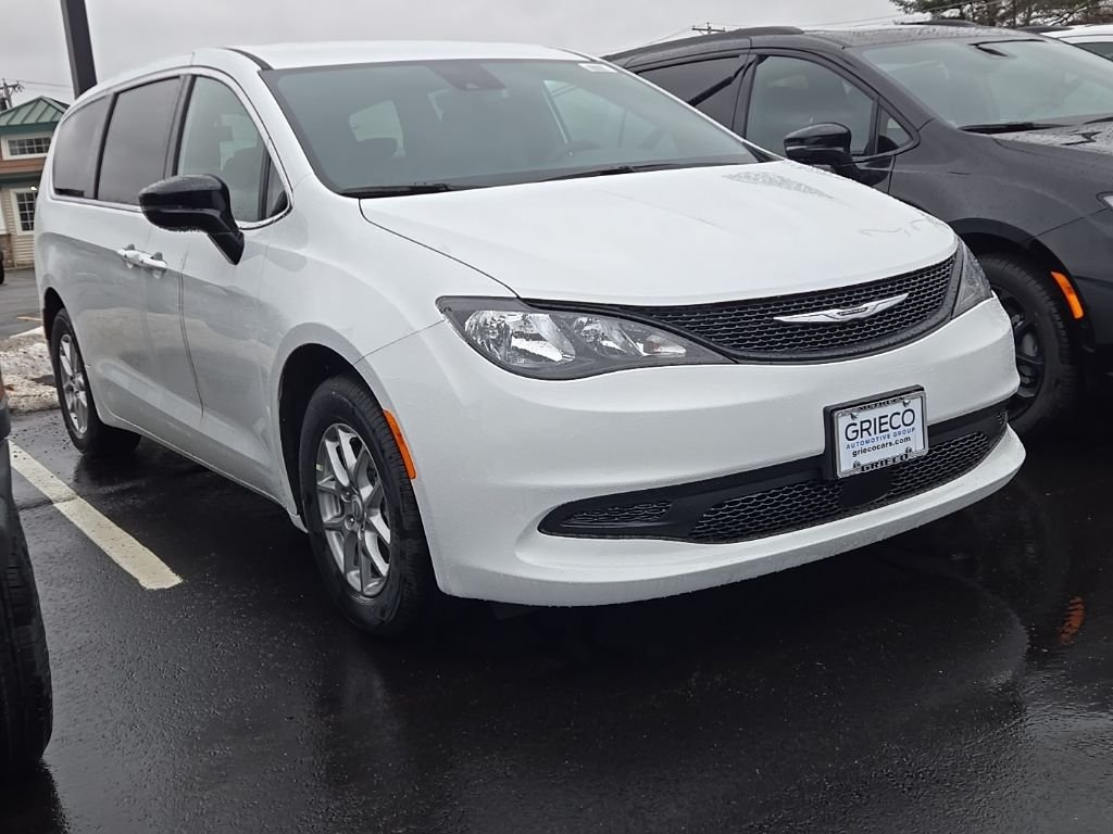 2026 Chrysler Voyager LX