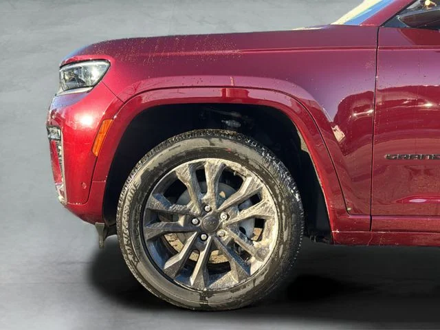 New 2026 Velvet Red Pearl-Coat Exterior Paint Jeep Limited Reserve image 21