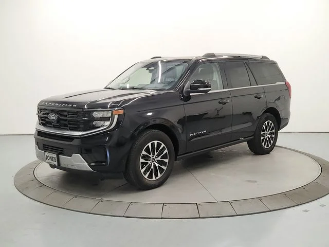 Used 2025 Black Ford Platinum image 4