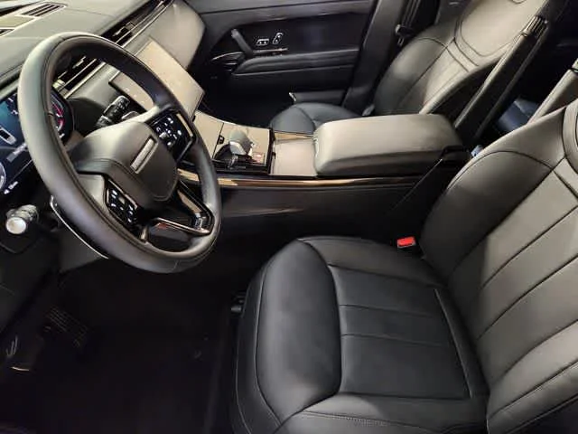 Used 2025 Santorini Black Metallic Land Rover Dynamic SE image 14