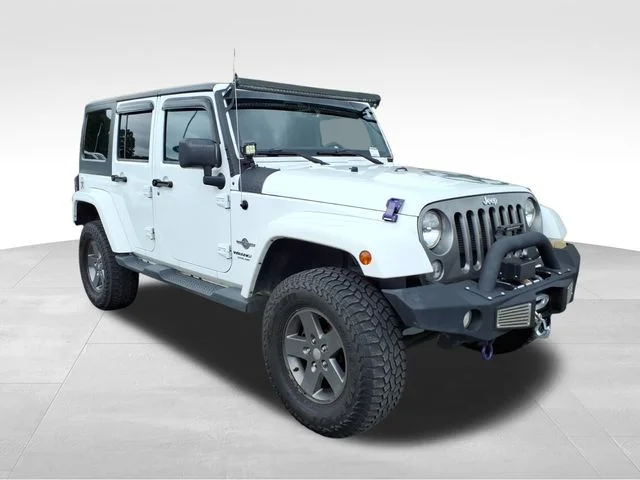 Used 2015 White Jeep Unlimited Sport image 15