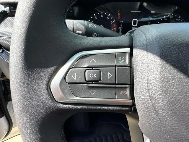 New 2026 White Jeep Latitude image 24