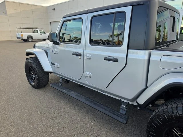 Used 2023 Silver Jeep Sport S image 25