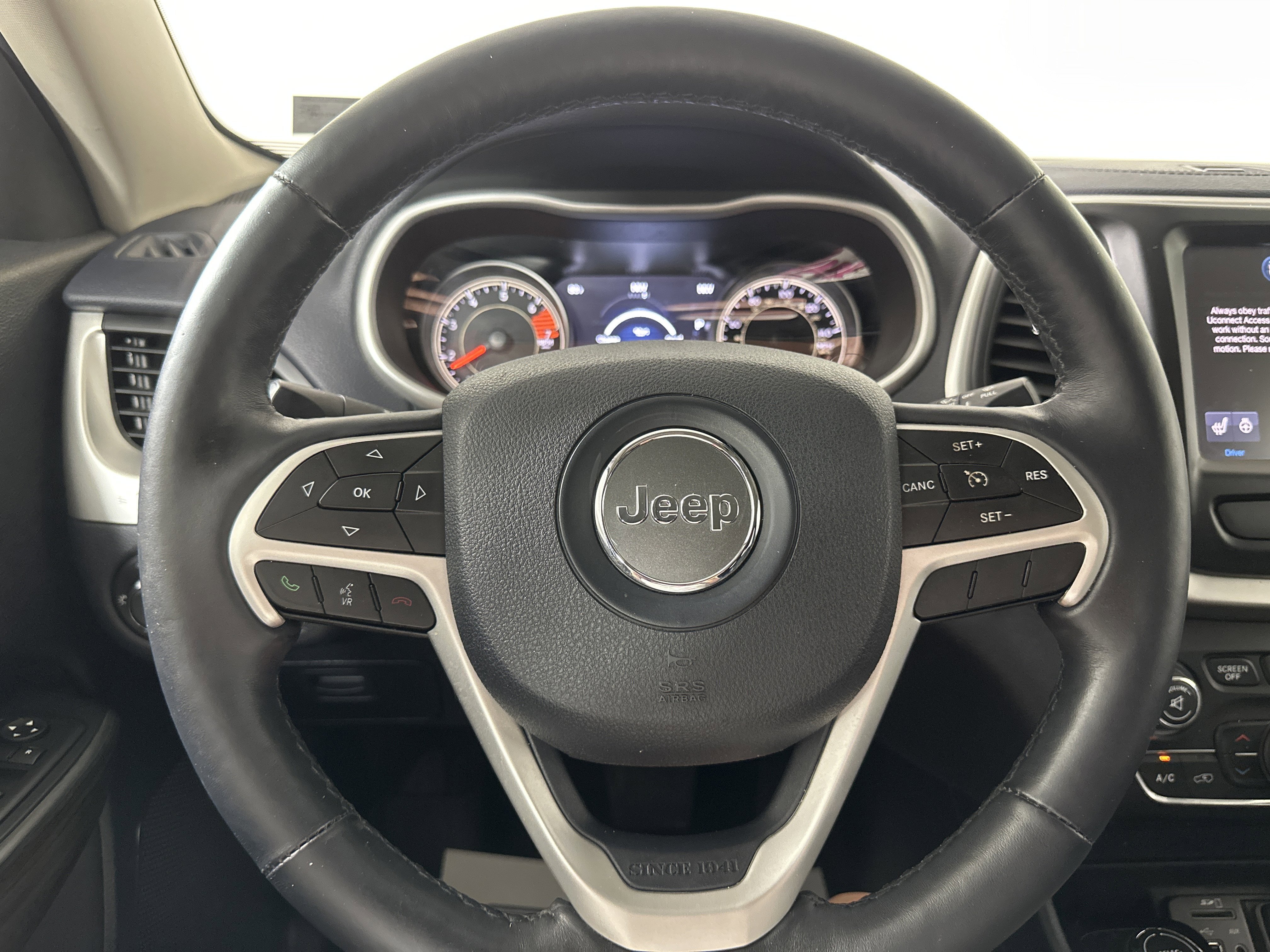 Certified Used 2016 Bright White Clearcoat Jeep Limited image 12