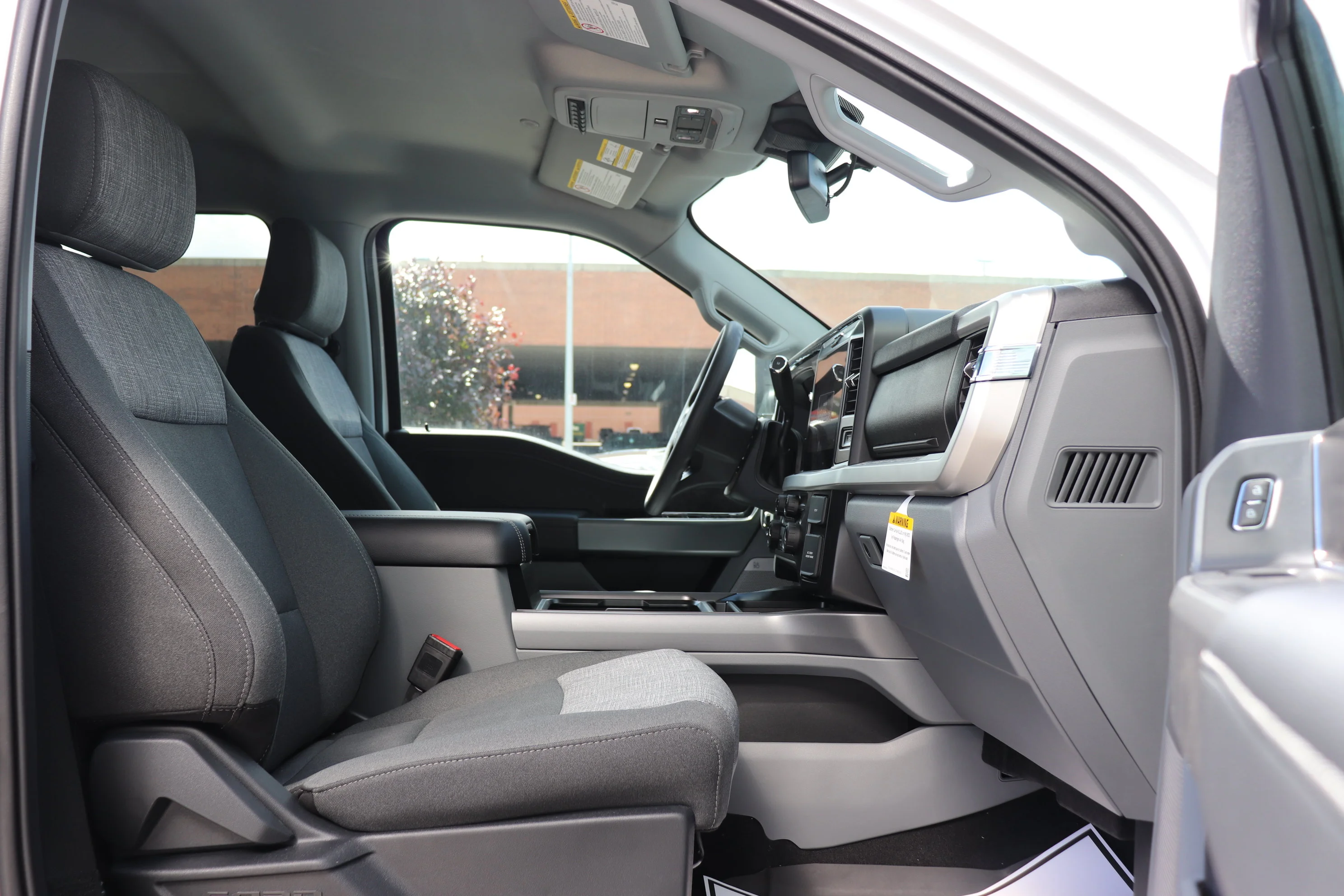 New 2026 OXFORD WHITE Ford XLT image 7