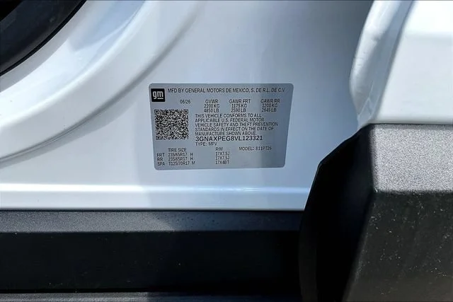 New 2027 Summit White Chevrolet LT image 8