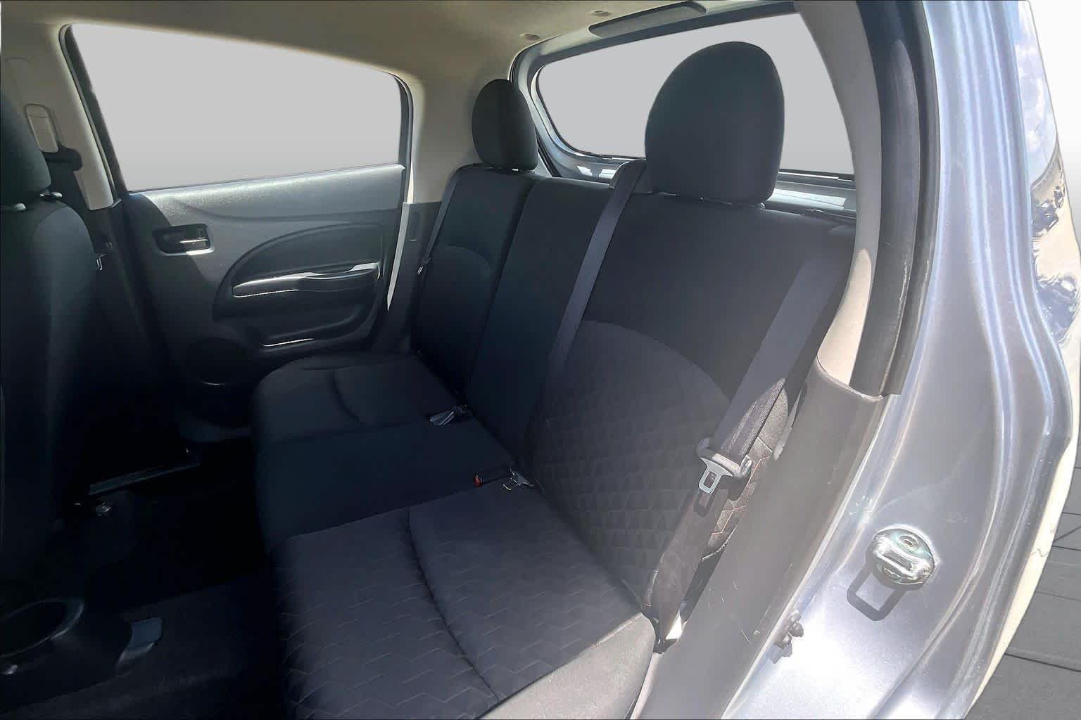 Used 2024 Starlight Silver Metallic Mitsubishi ES image 18