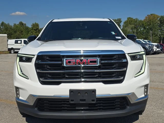 Used 2024 White GMC Elevation image 8
