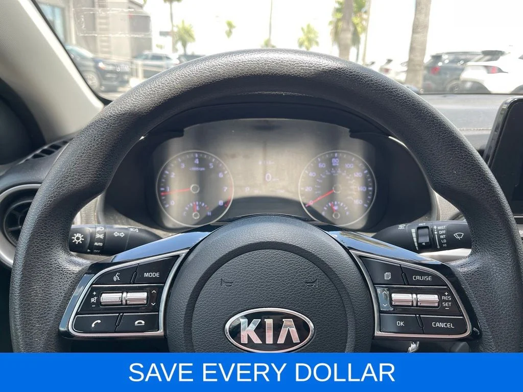 Used 2021 Black Kia LXS image 8