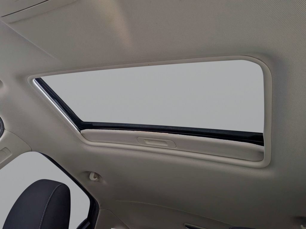 Used 2019 Black Ford SE image 20