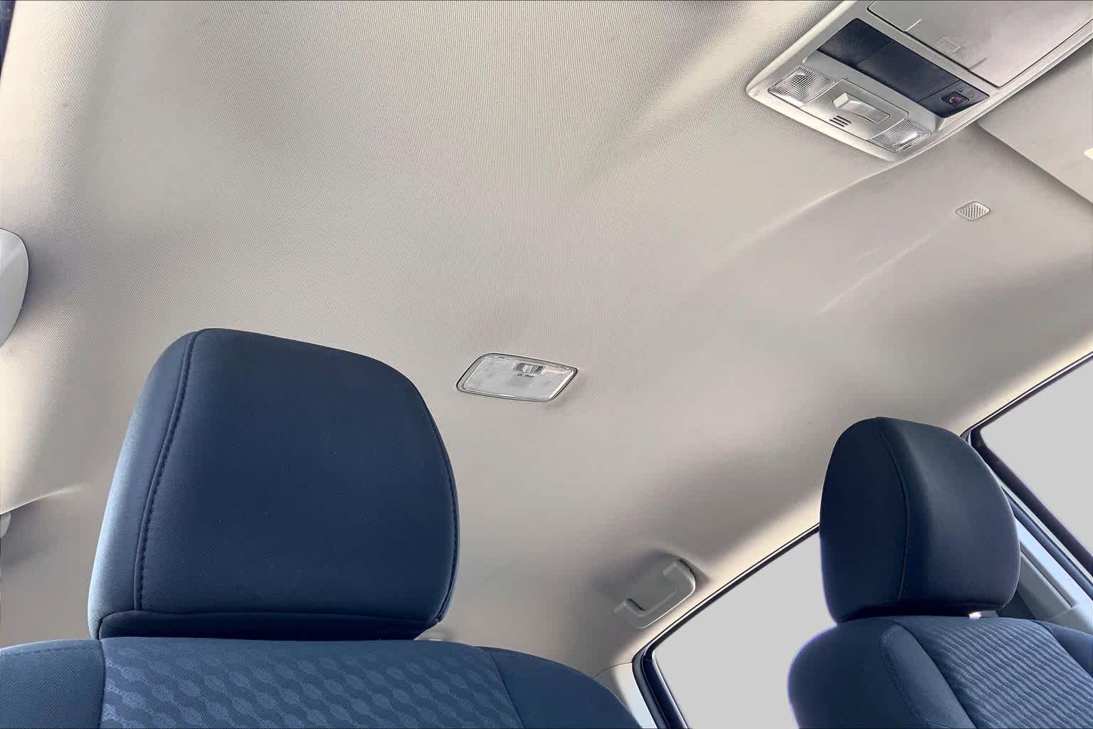 Used 2022 White Toyota SR5 image 14