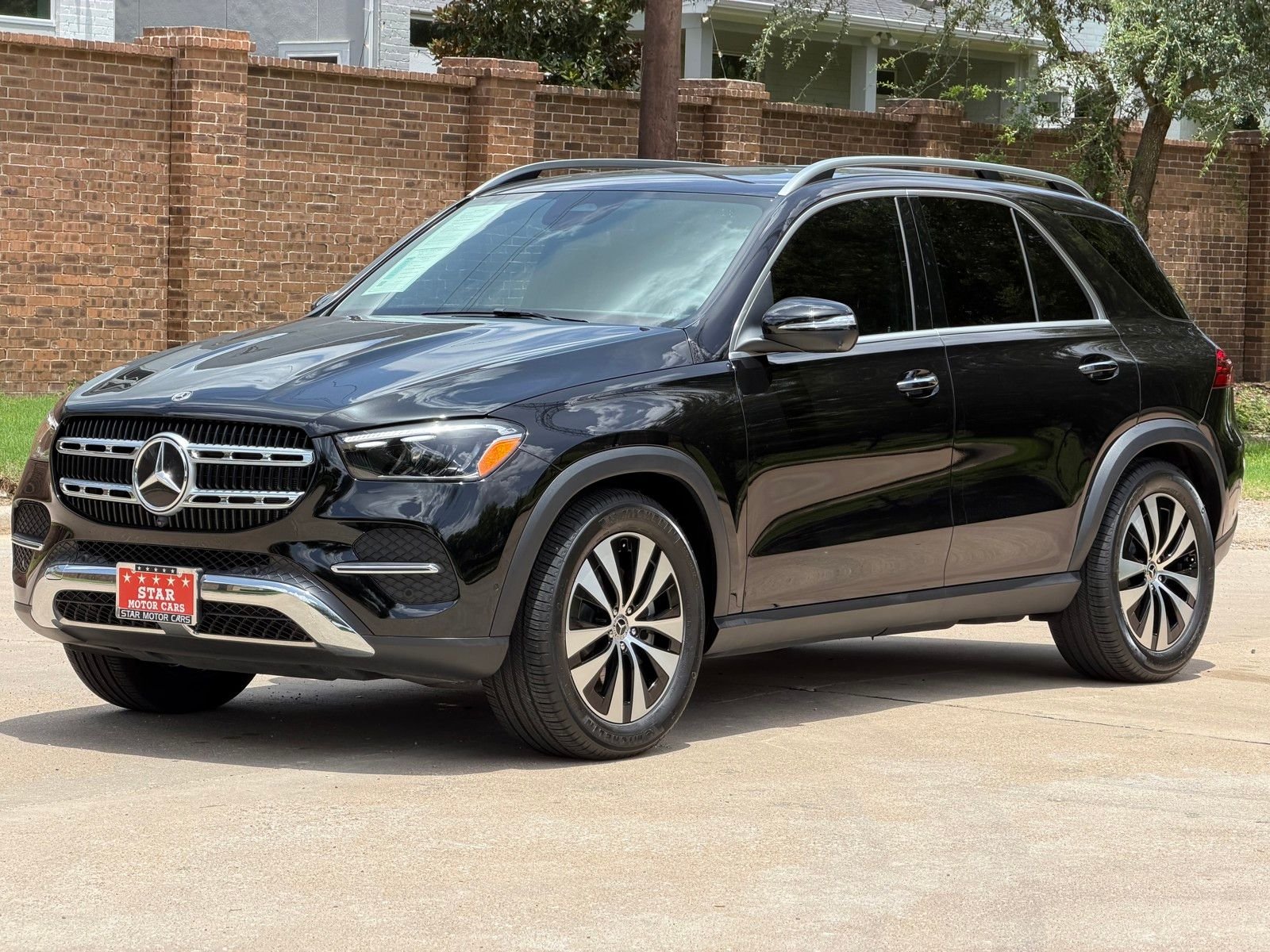 Certified Used 2025 Black Mercedes-Benz GLE 450 image 11
