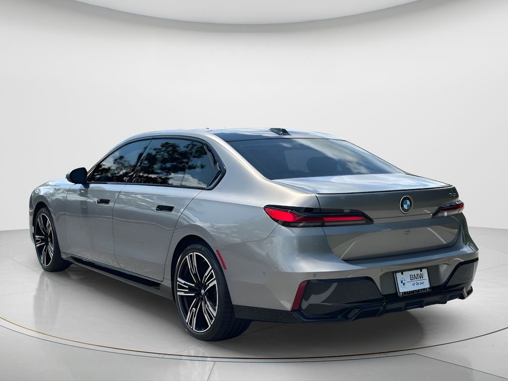 Certified Used 2023 Oxide Grey Met BMW 740i image 7