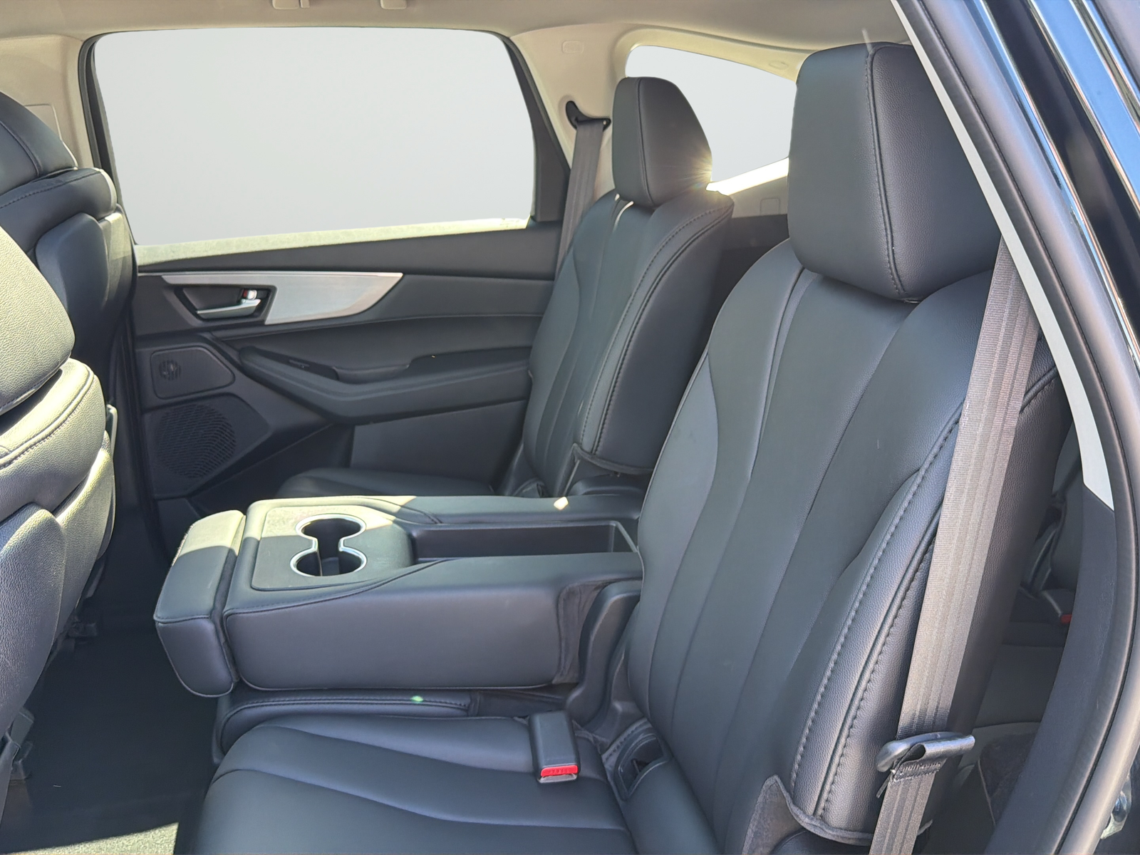 Used 2025 Majestic Black Pearl Acura Base image 35