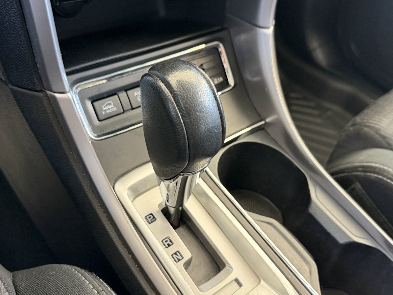 Used 2020 Ice Silver Metallic Subaru Premium image 13