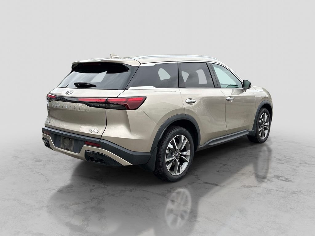 Used 2023 Silver INFINITI LUXE image 7