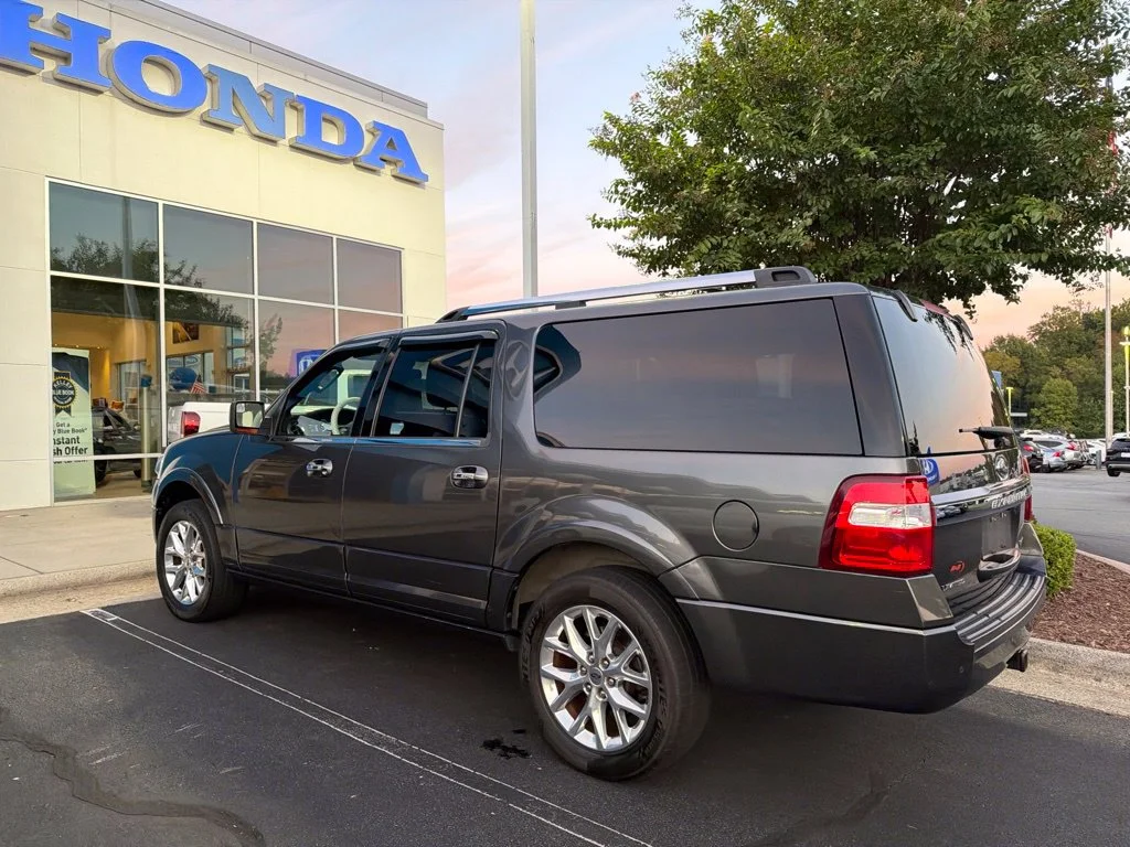 Used 2017 Gray Ford Limited image 13