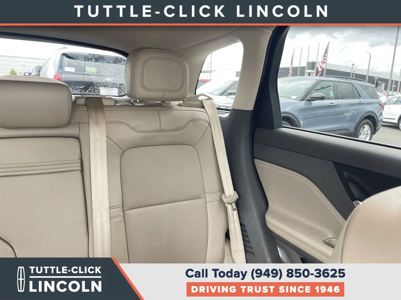 Used 2024 PRISTINE WHITE ME Lincoln Premiere image 9