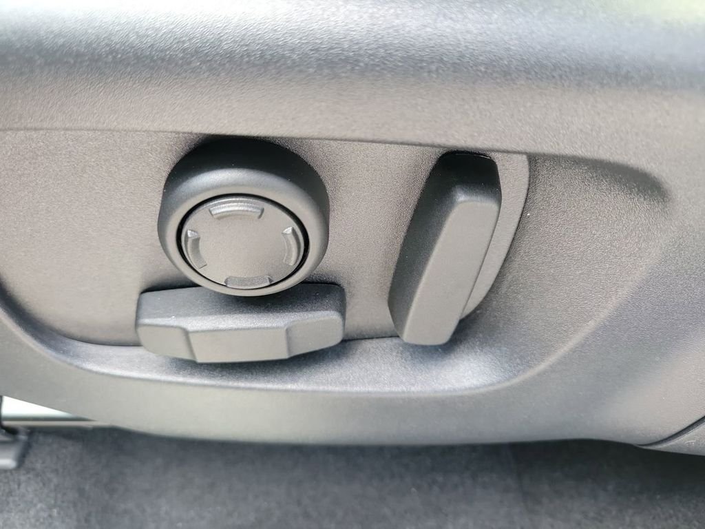 2025 Land Rover Discovery Sport Dynamic SE - Photo 27