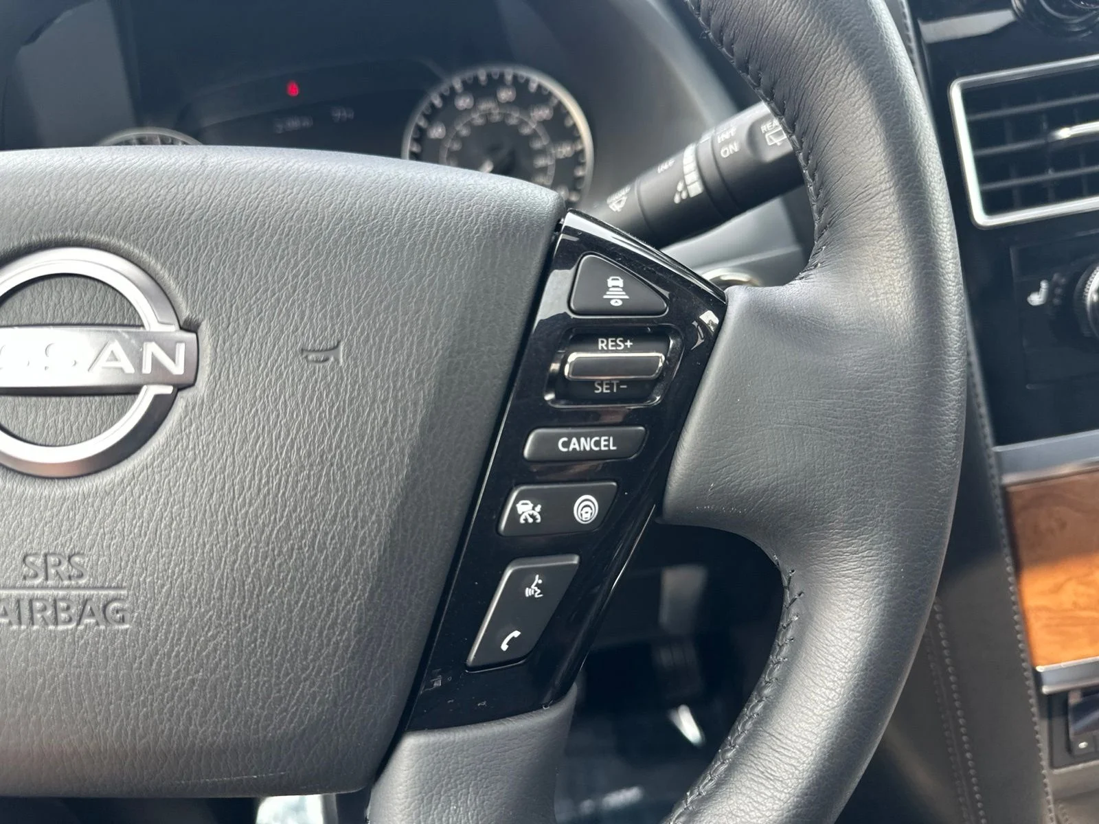 Used 2023 Blue Nissan SL image 58