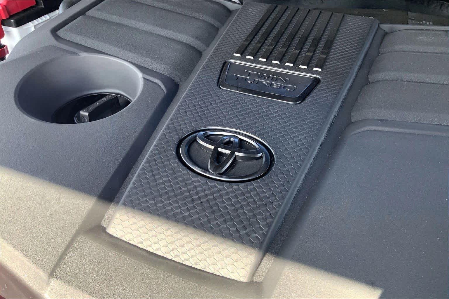 New 2026 Midnight Black Metallic Toyota SR5 image 17