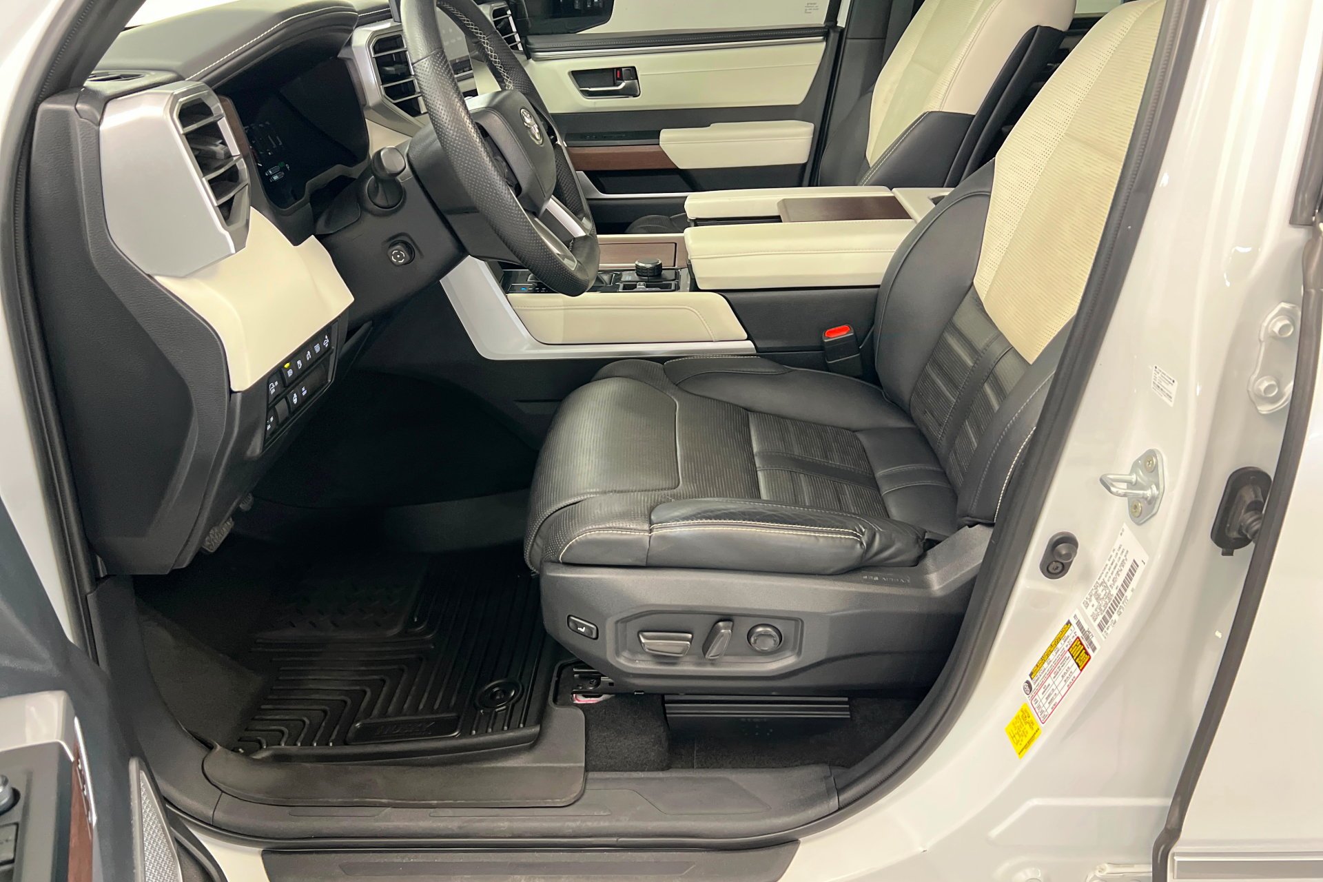Used 2023 Wind Chill Pearl Toyota Capstone image 19