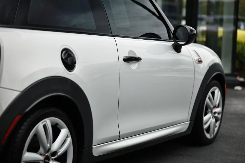 Used 2021 White Silver Metallic MINI Signature image 10